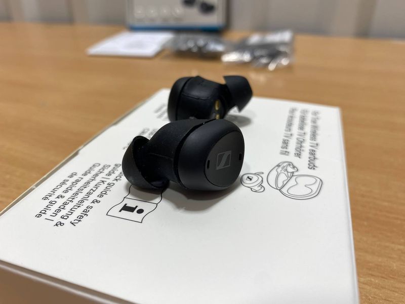 Навушники Sennheiser TV Clear Earbuds бездротові для телевізора а4.30 фото