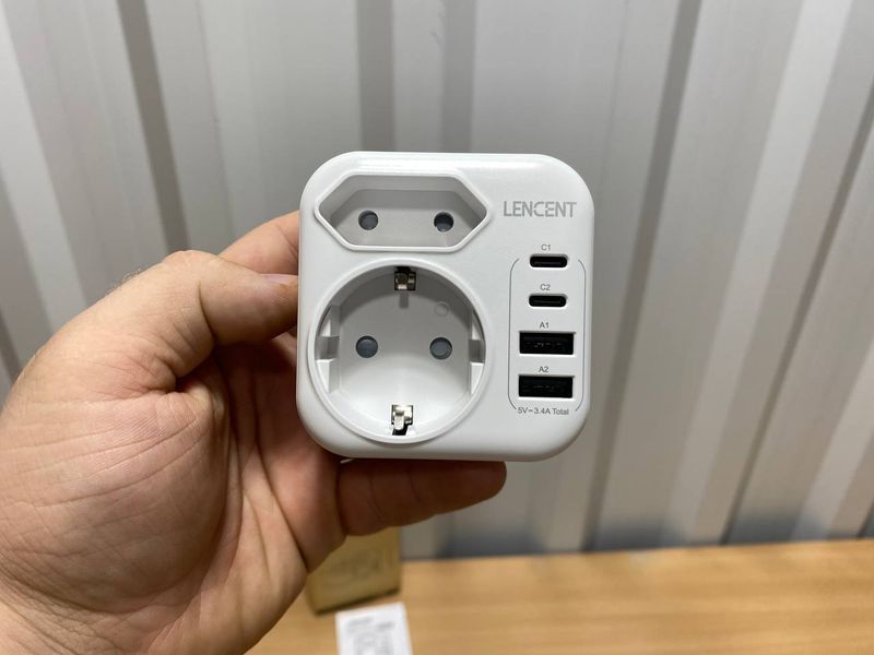 Адаптер LENCENT типу D 6-в-1 з 2 USB-C та 2 USB-A, 15W а9.29 фото