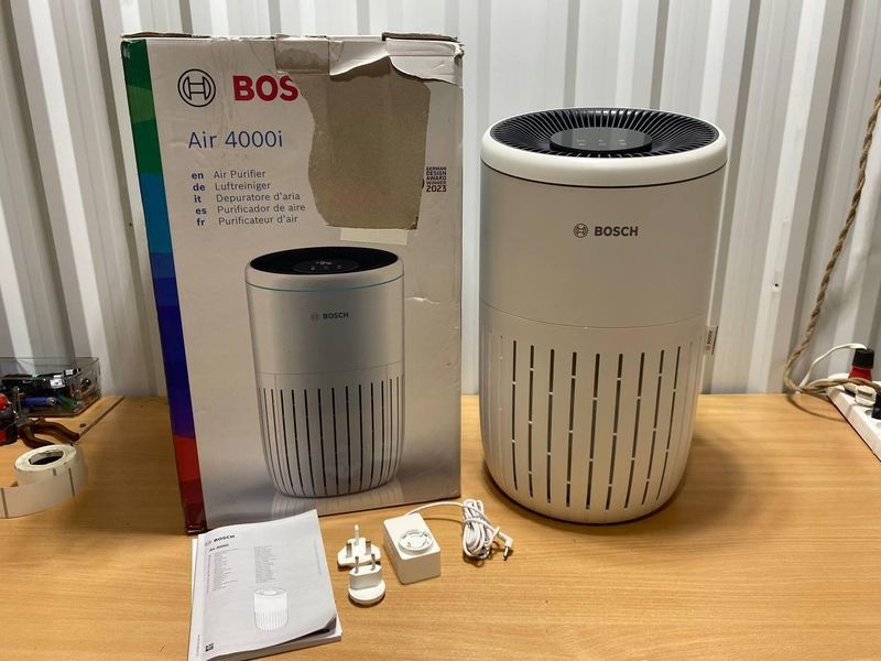 Очищувач повітря Bosch AIR 4000I до 62,5 м&sup2; з фільтром 3-в-1 та Wi-Fi білий в1 фото