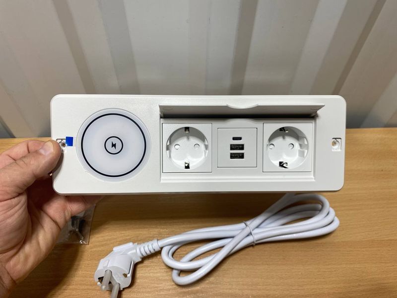 Вбудована розетка BlueXP з Qi зарядкою, USB-C та 2 розетками, біла с4.18 фото